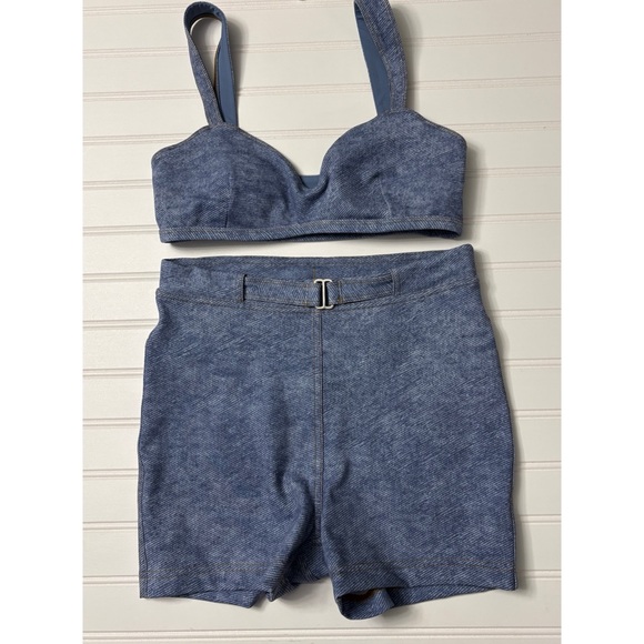 LULULEMON Everlux Sweetheart Sport Bra XSShorts Set Size 4 Light Blue NWOT